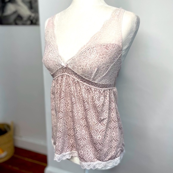 Y2K Lace Trim Cami Top - Picture 4 of 10